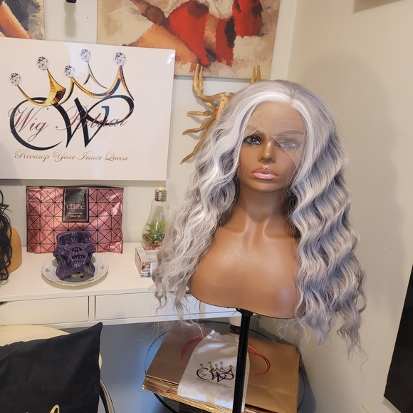 wigritual Other - 20" grey and white lace front